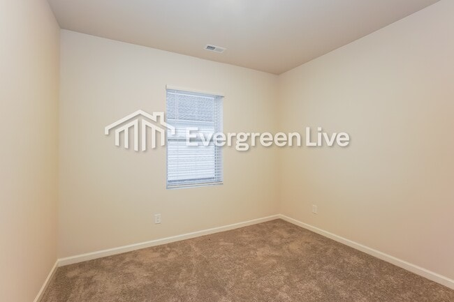 Photo - 656 Shoemaker Ln