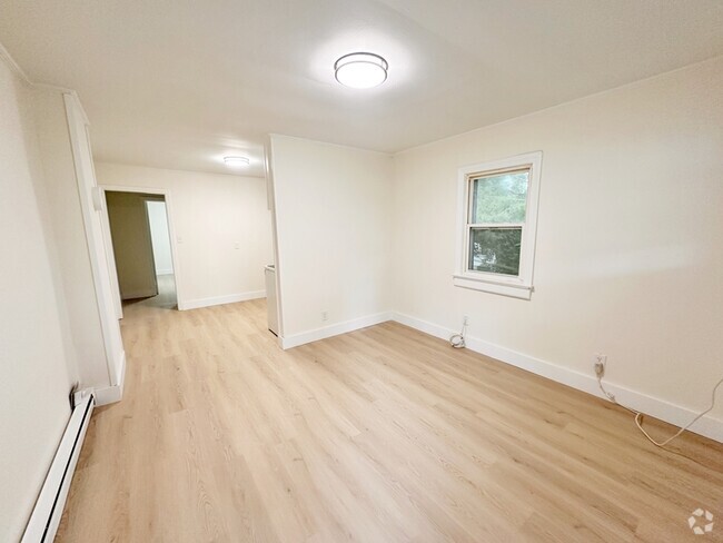 Building Photo - 600 Coleman St Rental