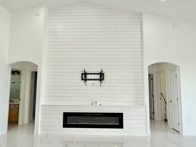 Photo - 11400 Lovers Ln