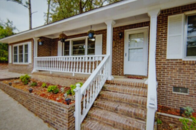 Photo - 2475 Drexel Dr