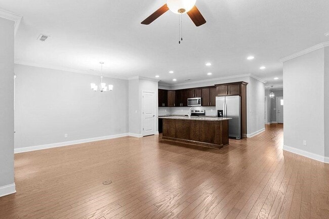 Photo - 5120 Meadowbend Dr NE