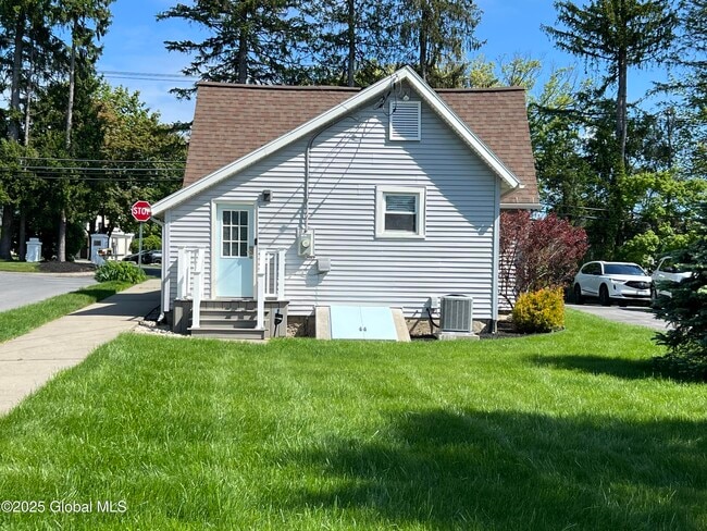 Photo - 288 Church St