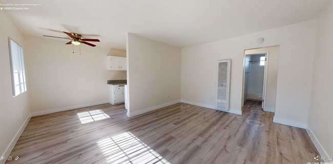 Photo - 14800 Chadron Ave