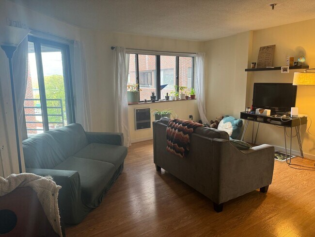 2bed-2bath Modern building on MBTA GL-B - 2bed-2bath Modern building on MBTA GL-B Condo