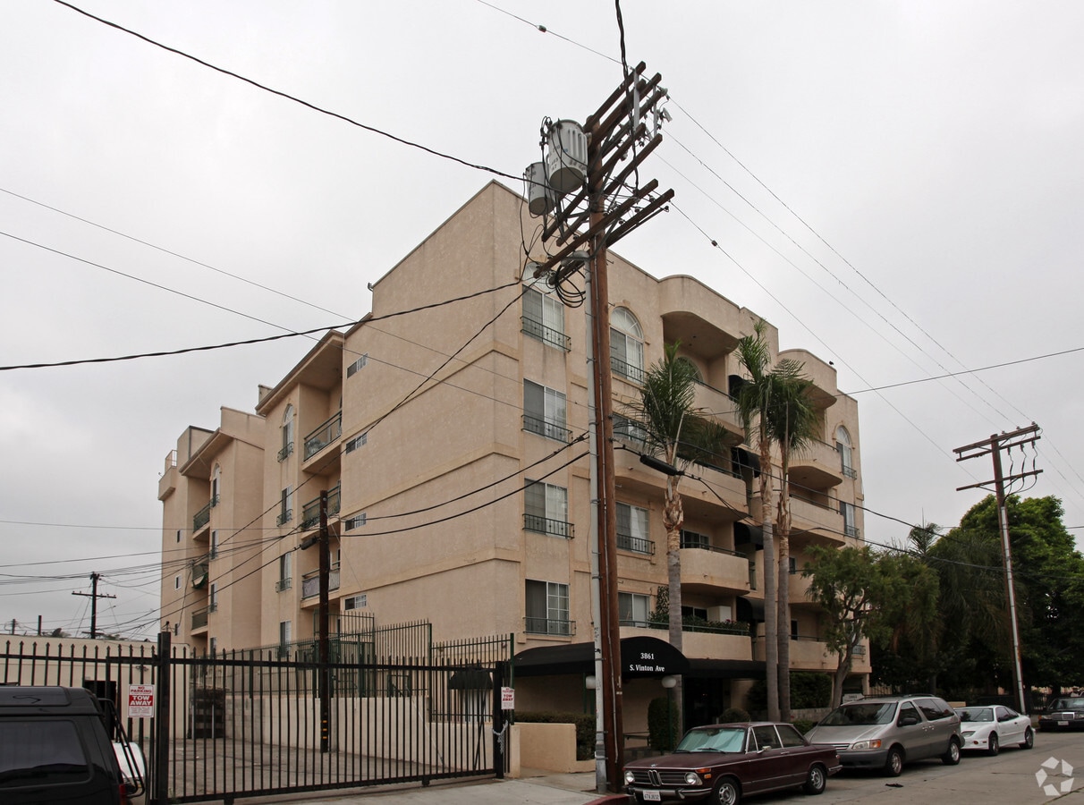 Photo - Vinton Towers Apartments