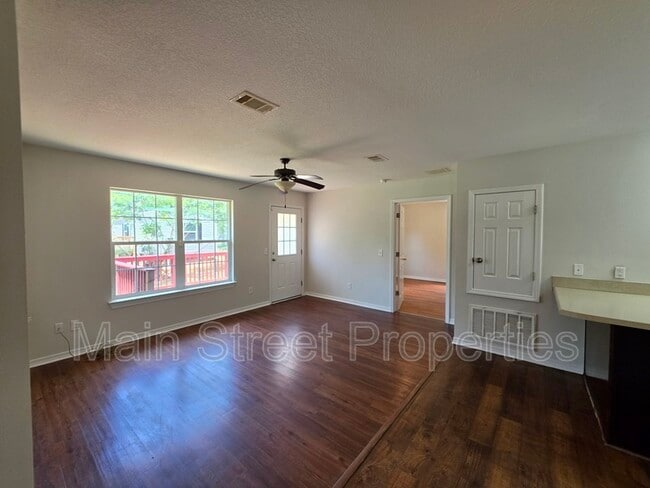 Photo - 8510 Pond Ave