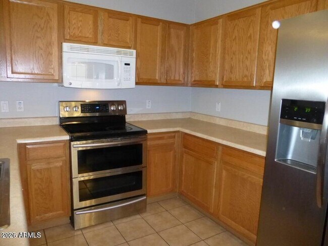 Photo - 2727 N Price Rd Unidad 28