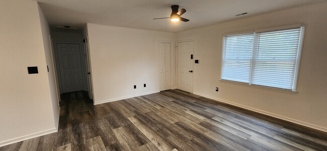 Living Room - 2110 Twin Ave Unit A