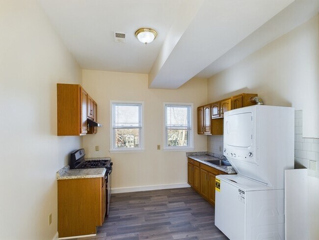 Photo - 15 Norfolk St Unit 2