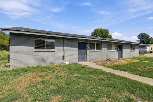 Photo - 1072A N Irvington Ave
