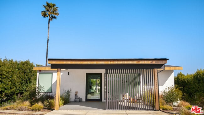 Photo - 6656 Dume Dr