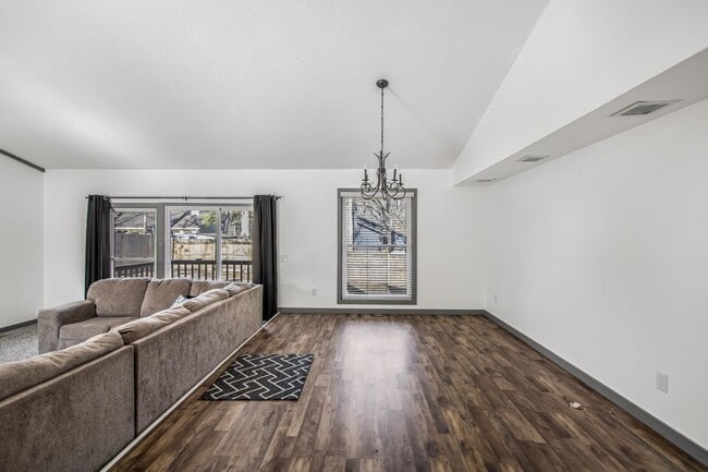 Photo - 315 Whipple Tree Ln