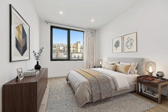 36-45-45 31st St Unit 6E