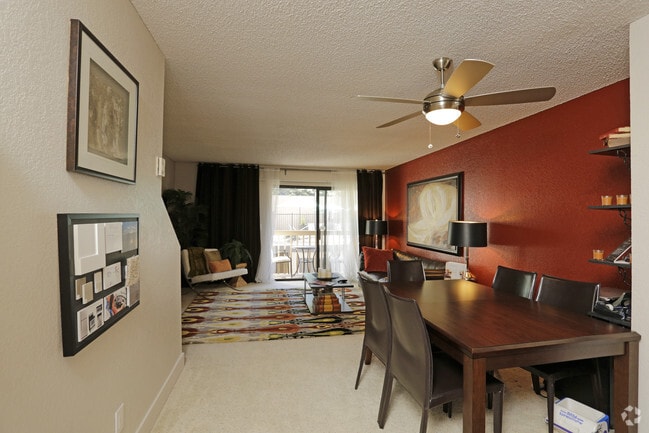 Townhome - Entry - Bella La Costa