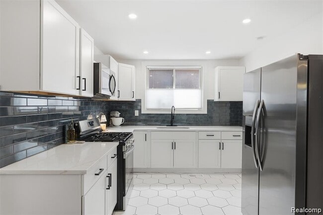 Photo - 4612 Balfour Rd