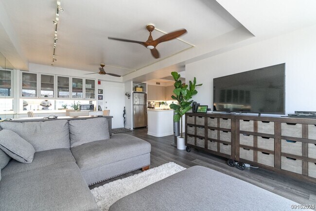 Photo - 2 BD/1.5 BA Fully Furnished Condo in Sunse... Unit 1702