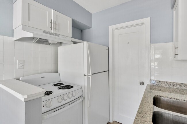 Photo - 1235 Grove St