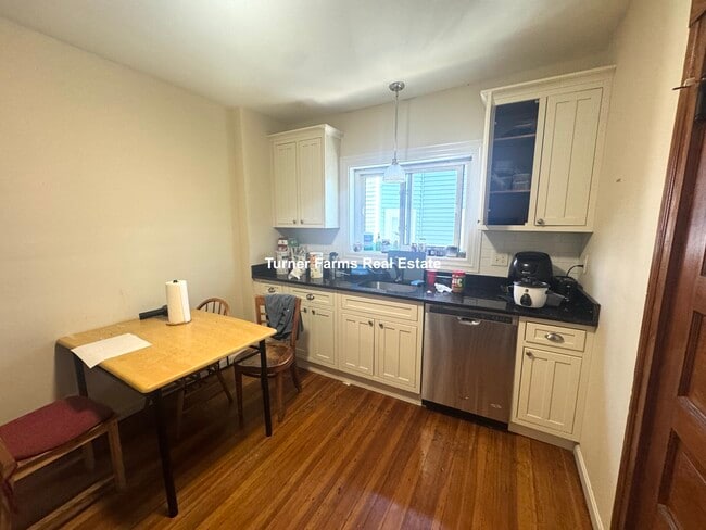 Photo - 258 Boston Ave