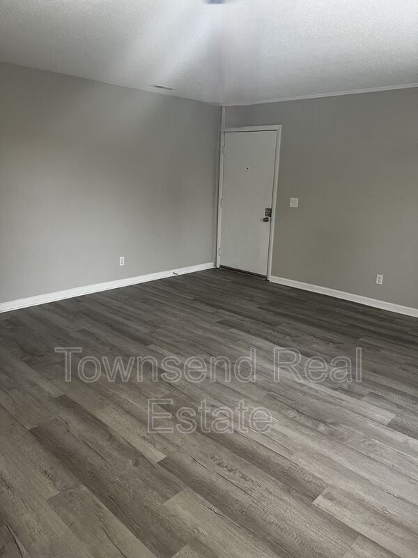 Photo - 5842-E Century Oaks Drive