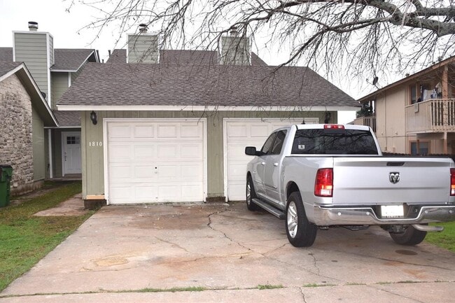 Building Photo - 1810 Rawhide Loop