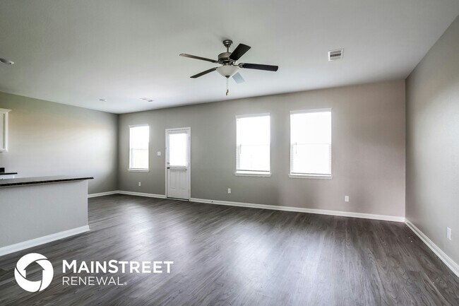 Photo - 25189 Dickens Dr