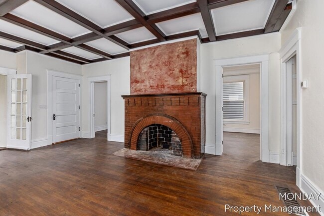Photo - 531 W Webster Ave