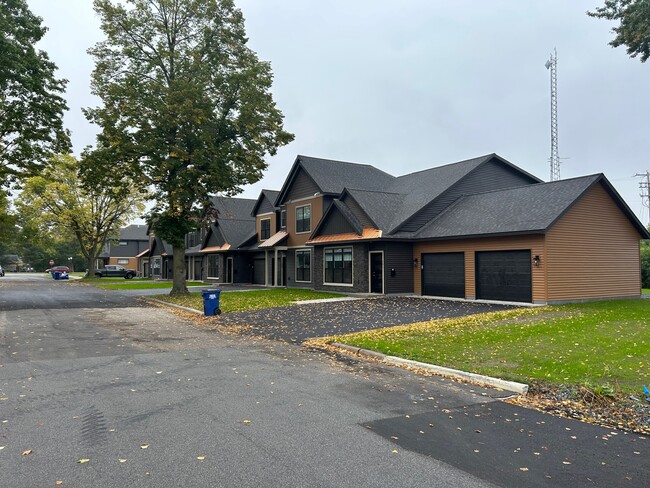 Photo - 103 Short St