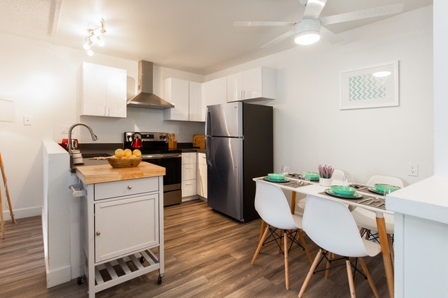 Photo - Metro Apartments