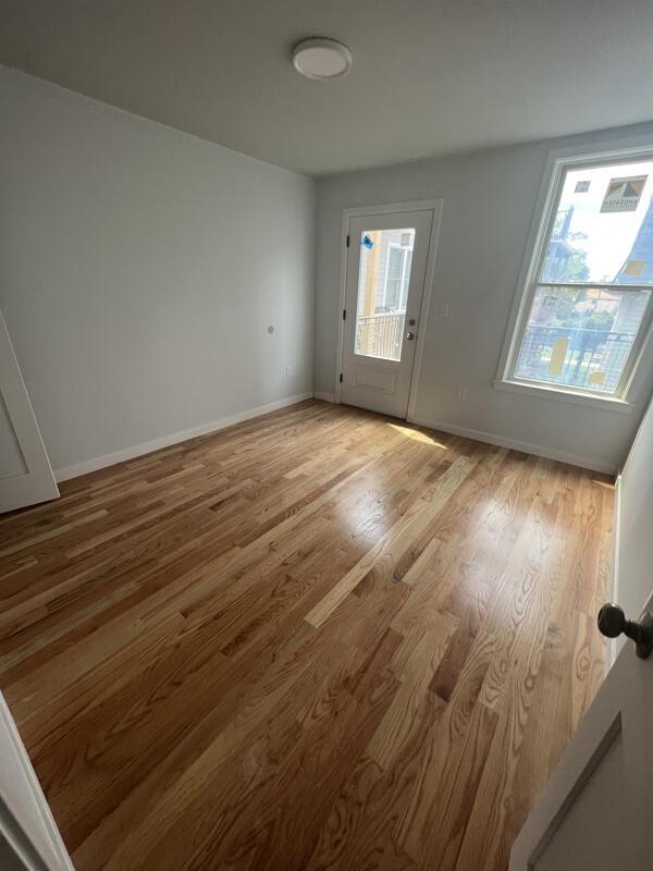 Photo - 11 Douglas St