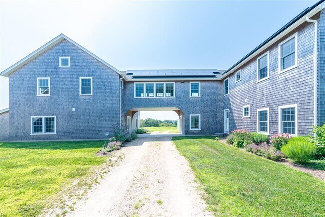 Photo - 953 Fort Getty Rd