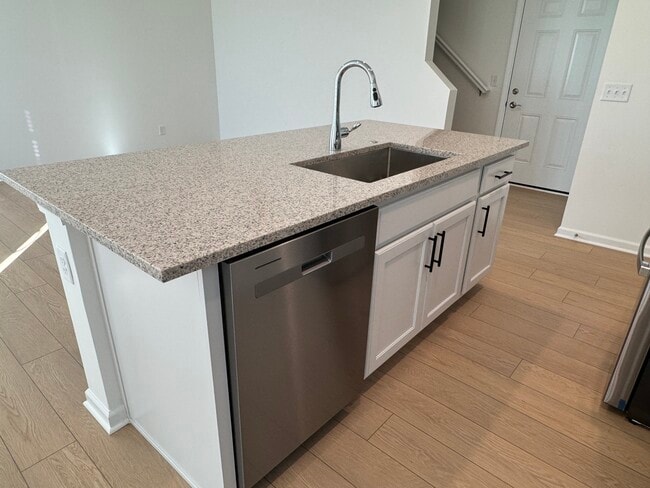 Photo - 5894 Butterfield Ct