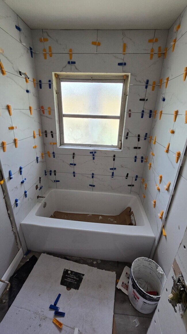 Photo - 1564 W 28th St