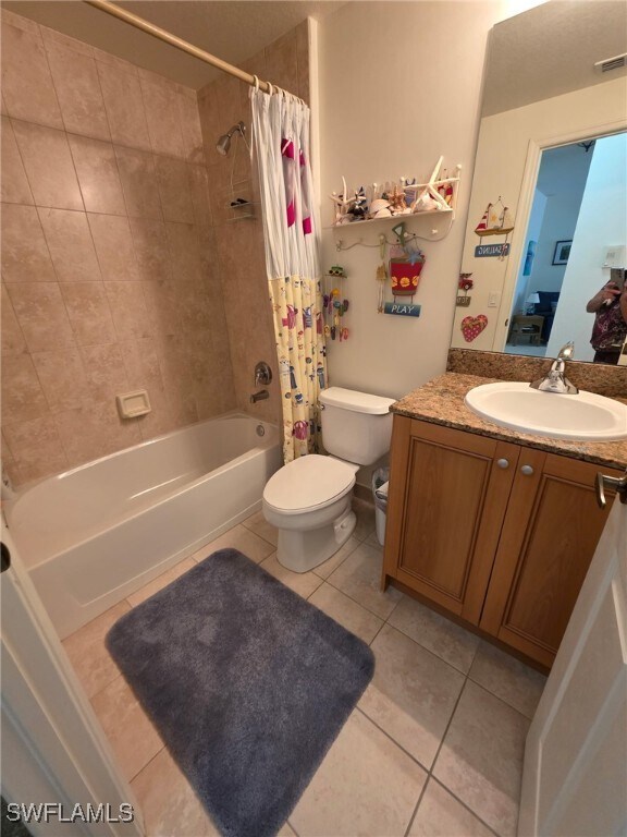 Building Photo - 20221 Estero Gardens Cir Unit 205