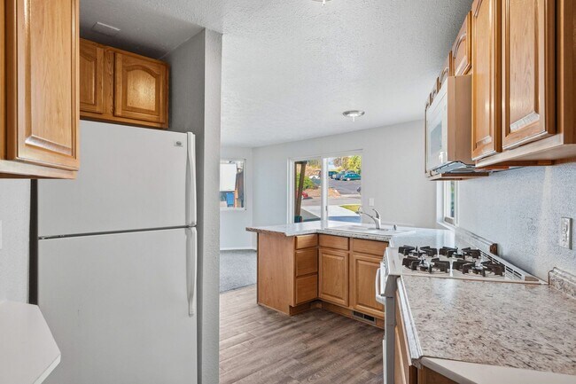 Building Photo - 3118 E Marietta Ave Unit #1