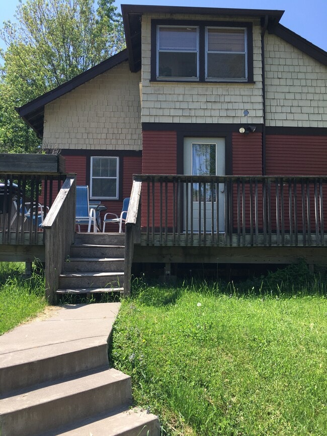 Photo - 1470 Sheldon St