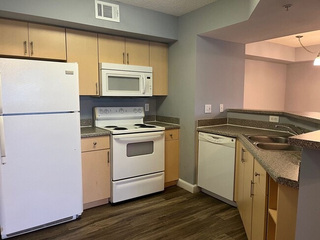 Photo - GORGEOUS 1 BEDROOM WITH WATER VIEWS IN POR...