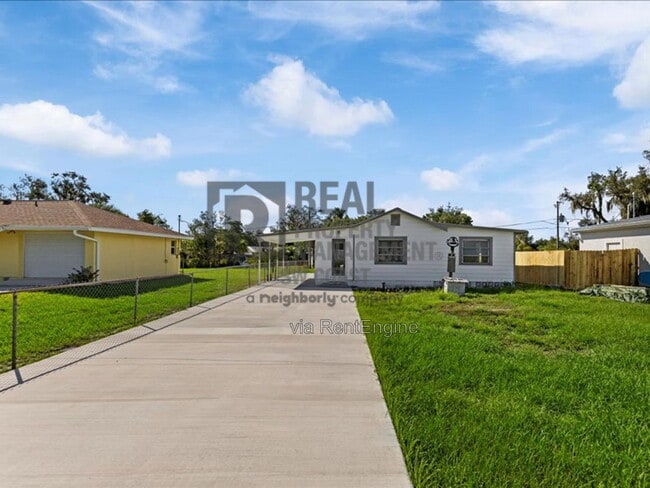 8025 Roy Dr