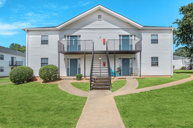 Building Photo - Retreat at the Park