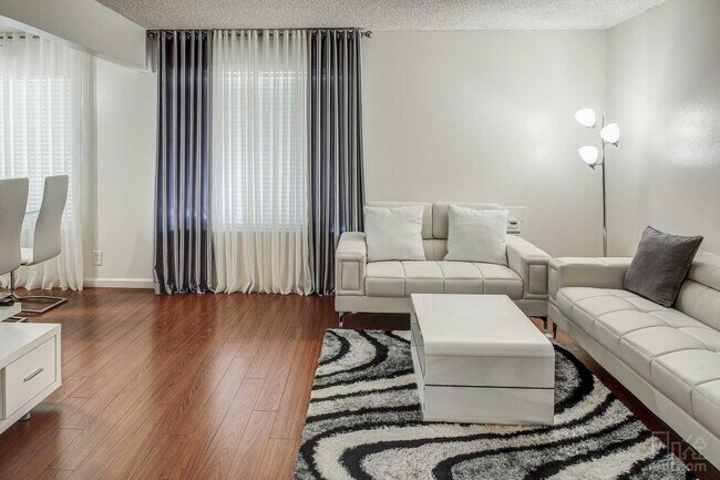 Photo - Creekside Apartments