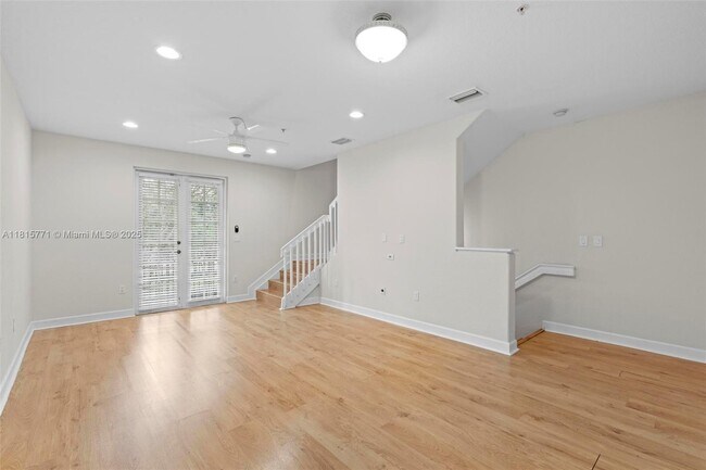 Photo - 419 SW 147th Ave