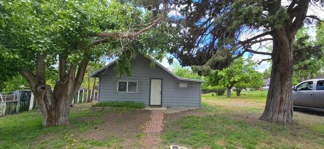 Building Photo - 1934 Worden Ave Rental