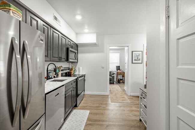 Photo - 324-326 Darby Rd-1R Unit 1R