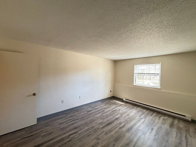 Photo - 185 Loudon Rd Unit 6