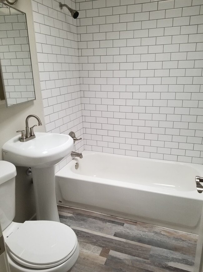 Photo - 3214 N 68th St Unidad #2