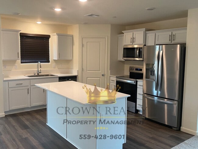 Photo - 2244 Samuel St