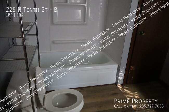 225 N Tenth St Unit B