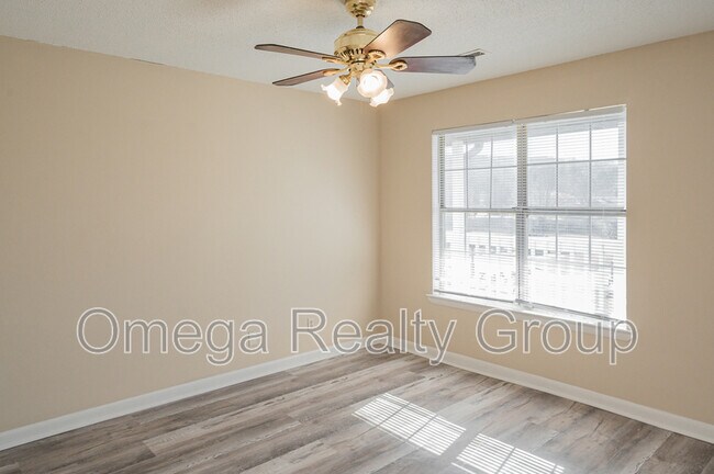 Photo - 3330 Meridian St N Unidad Apt 206