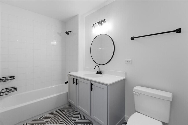 Photo - 1717 S Prairie Ave Unit 706