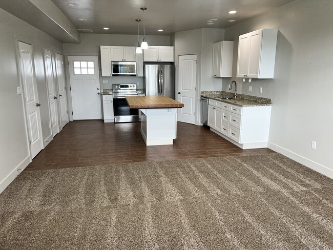 Photo - 187 Courthouse Way