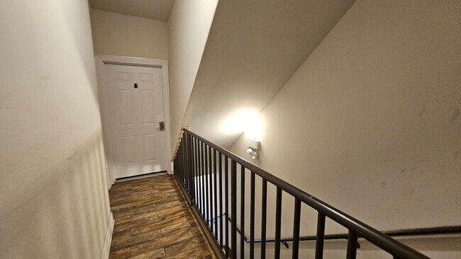 Photo - 939 W Armitage Ave Unit B